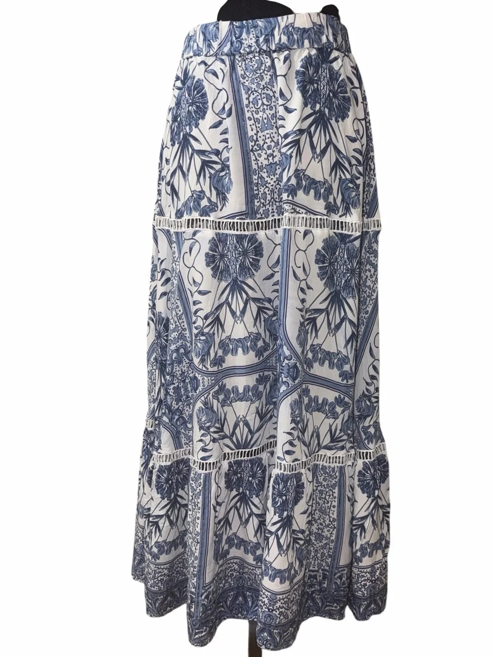 JAASE Floral Print Pull on Blue and White Maxi Skirt(Size Small) - Picture 3 of 6